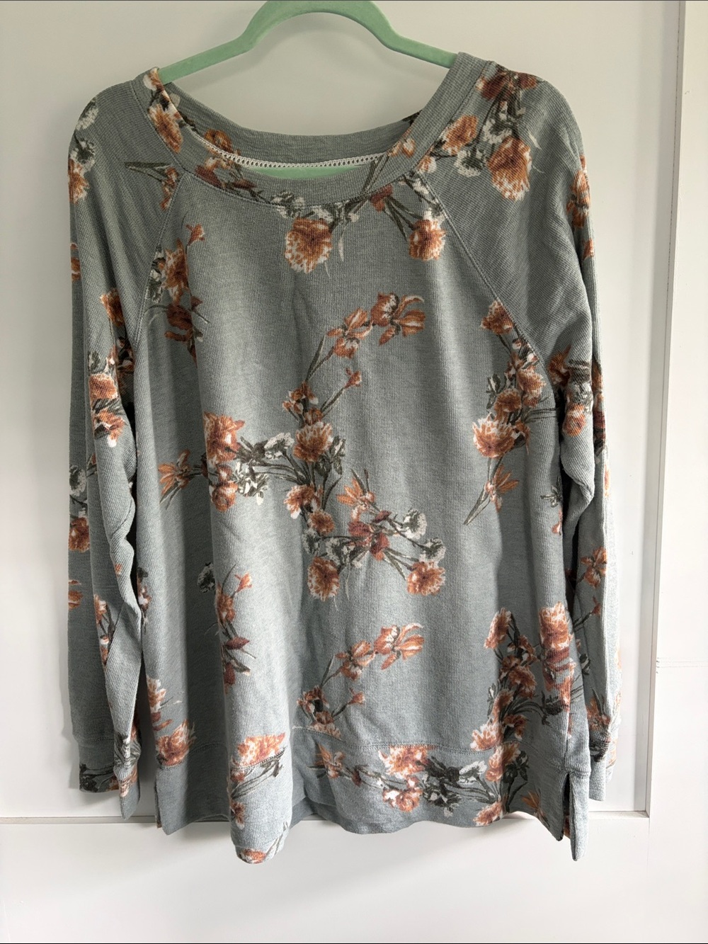 Maurices Sage Green Floral Raglan Sweatshirt